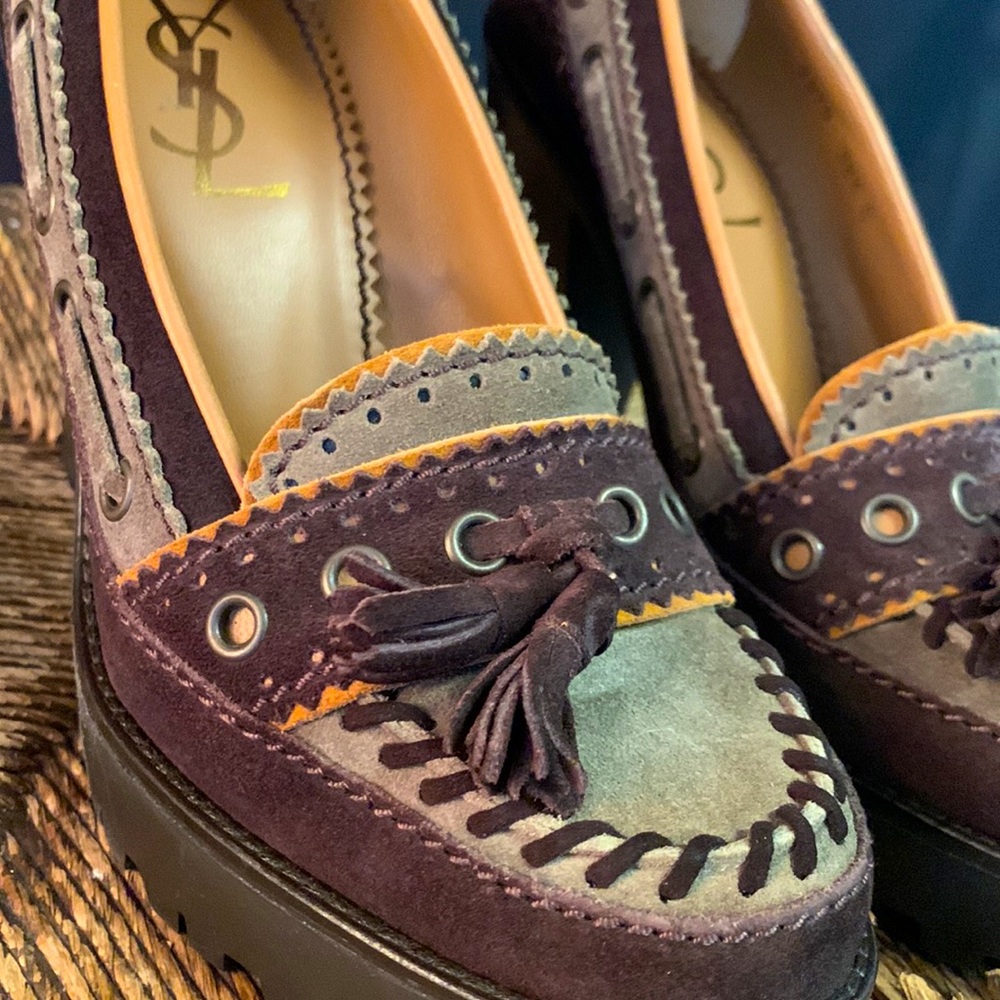 Yves Saint Laurent Diane 90 Moccasin suede pumps